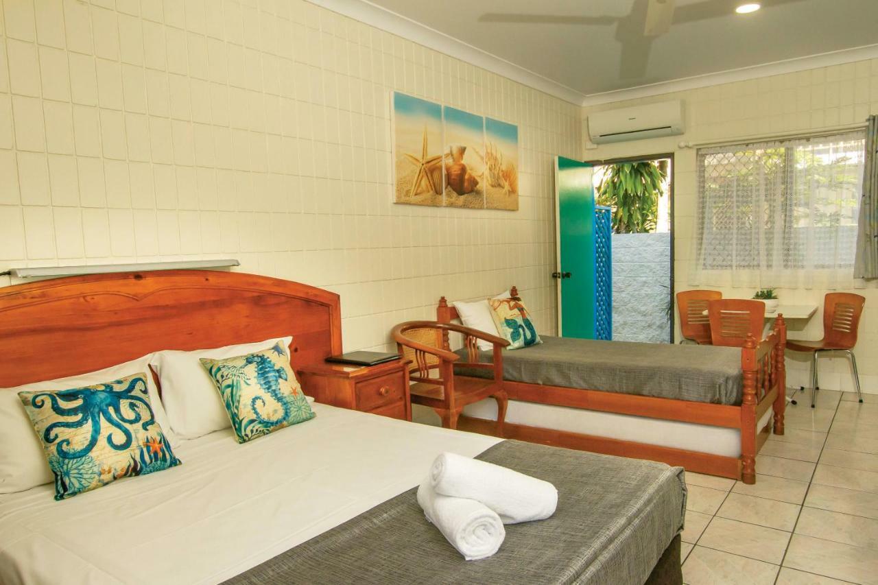 Tropical Palms Resort & 4Wd Hire Picnic Bay Exterior photo